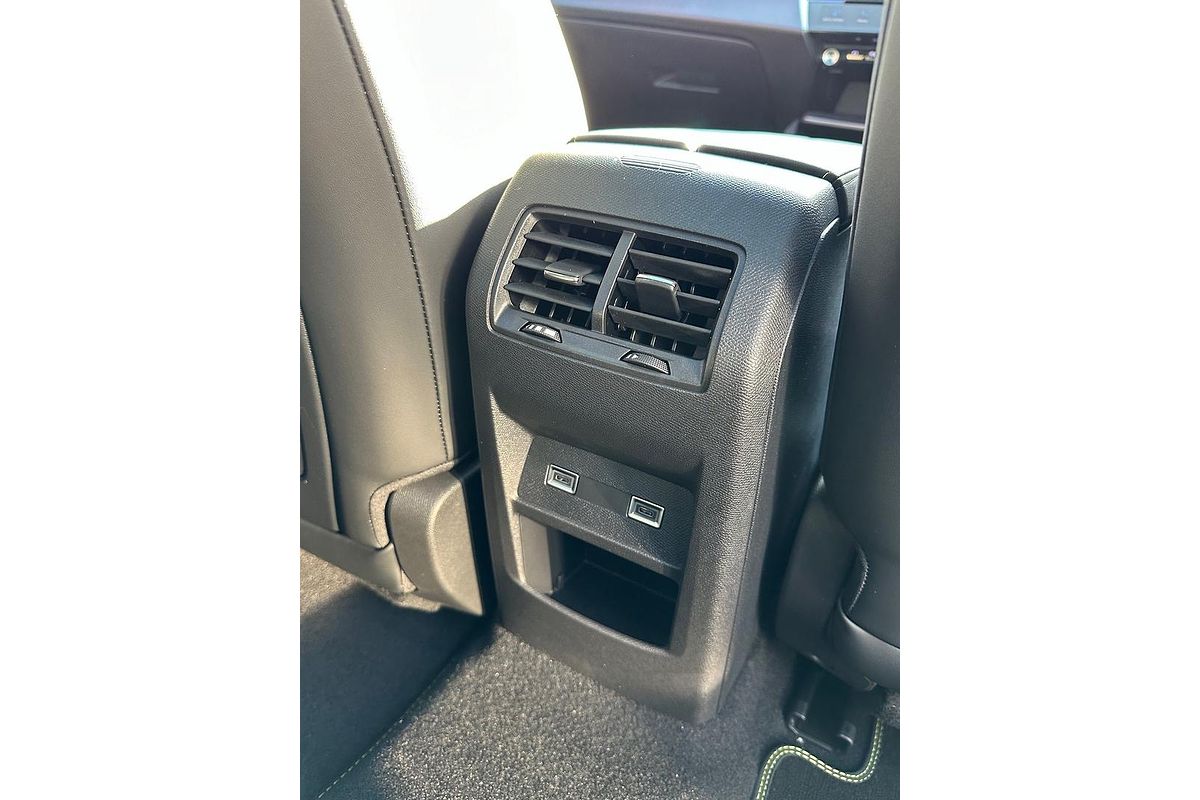 2024 Peugeot 408 GT Plug-In Hybrid P54