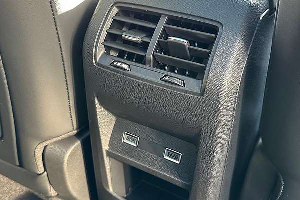 2024 Peugeot 408 GT Plug-In Hybrid P54