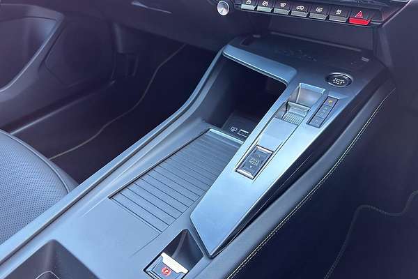 2024 Peugeot 408 GT Plug-In Hybrid P54