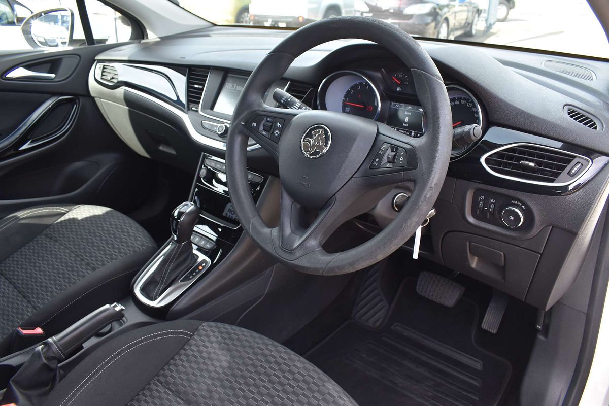 2017 Holden Astra R BK