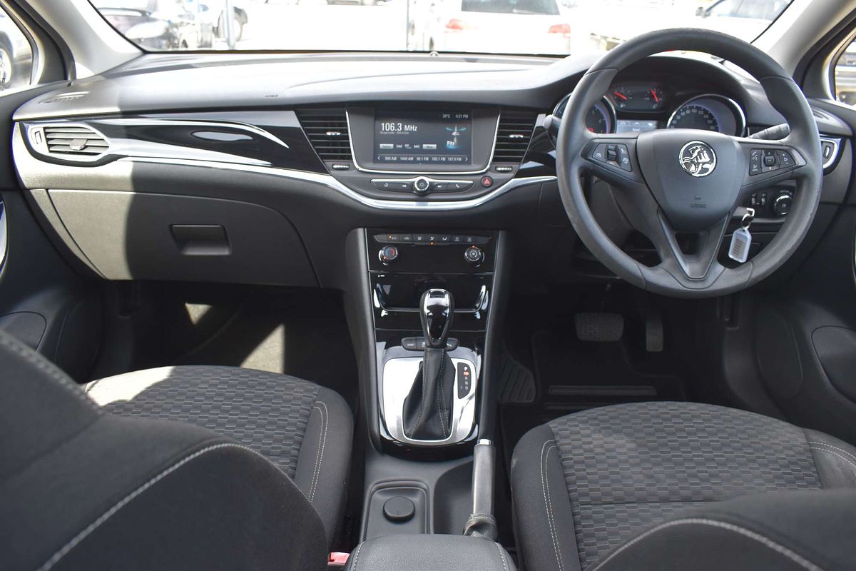 2017 Holden Astra R BK