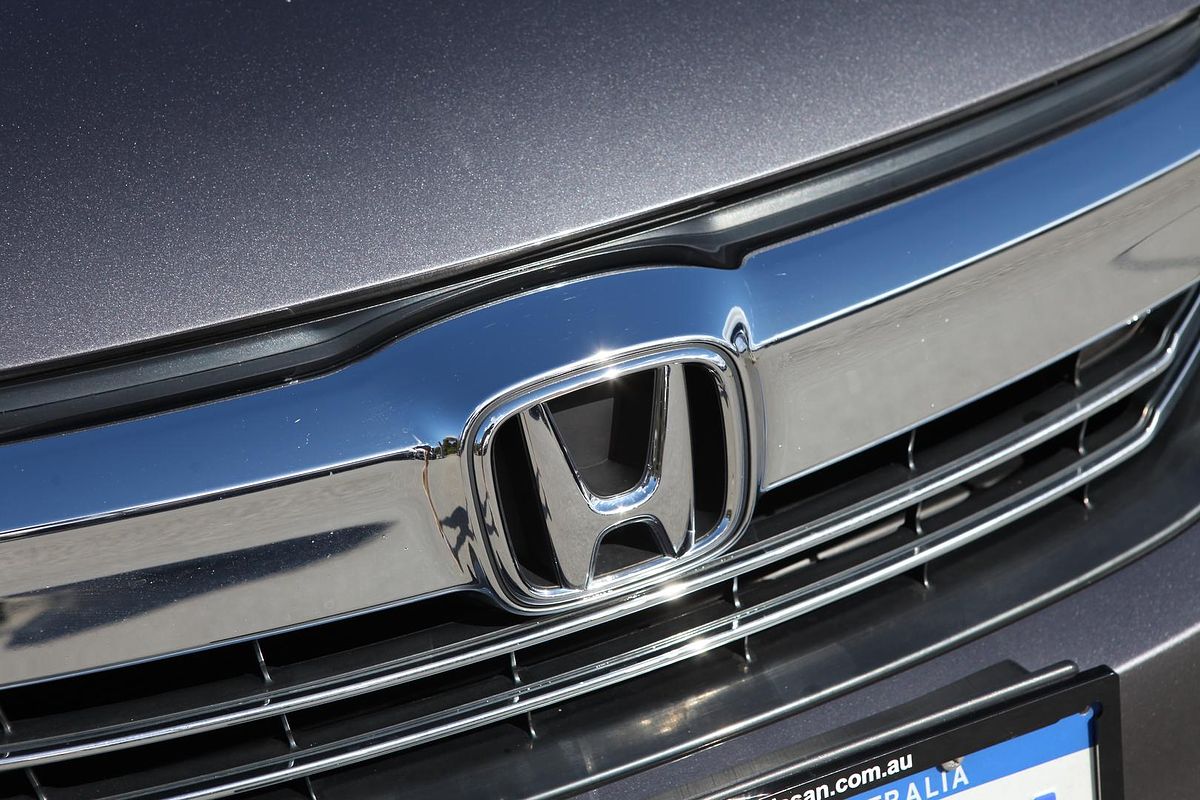2019 Honda Accord VTi-L 9th Gen