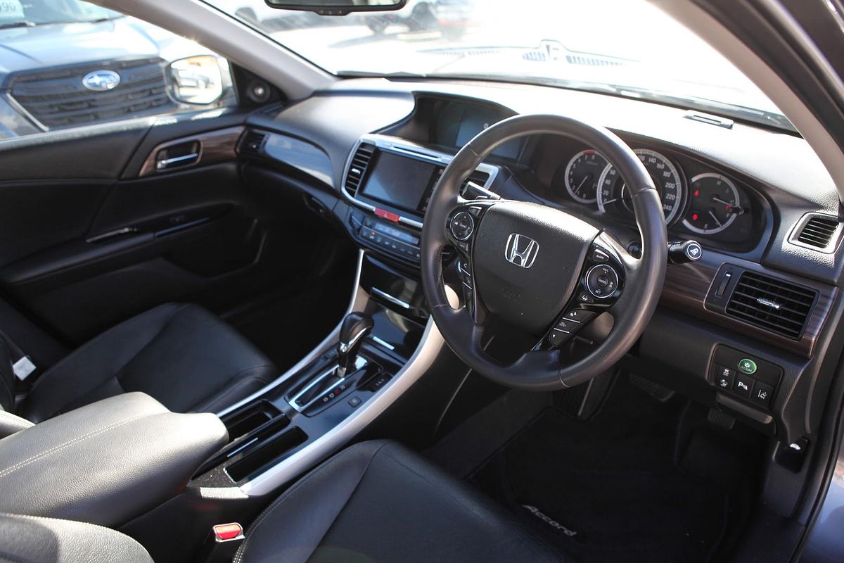 2019 Honda Accord VTi-L 9th Gen