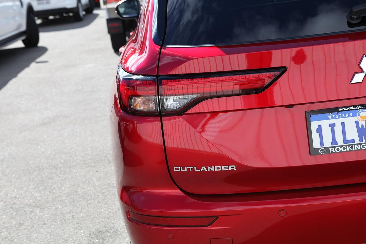 2023 Mitsubishi Outlander LS ZM
