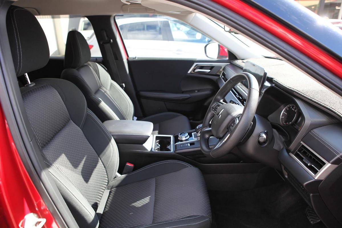 2023 Mitsubishi Outlander LS ZM