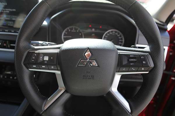 2023 Mitsubishi Outlander LS ZM