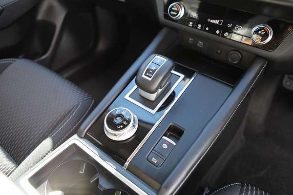 2023 Mitsubishi Outlander LS ZM