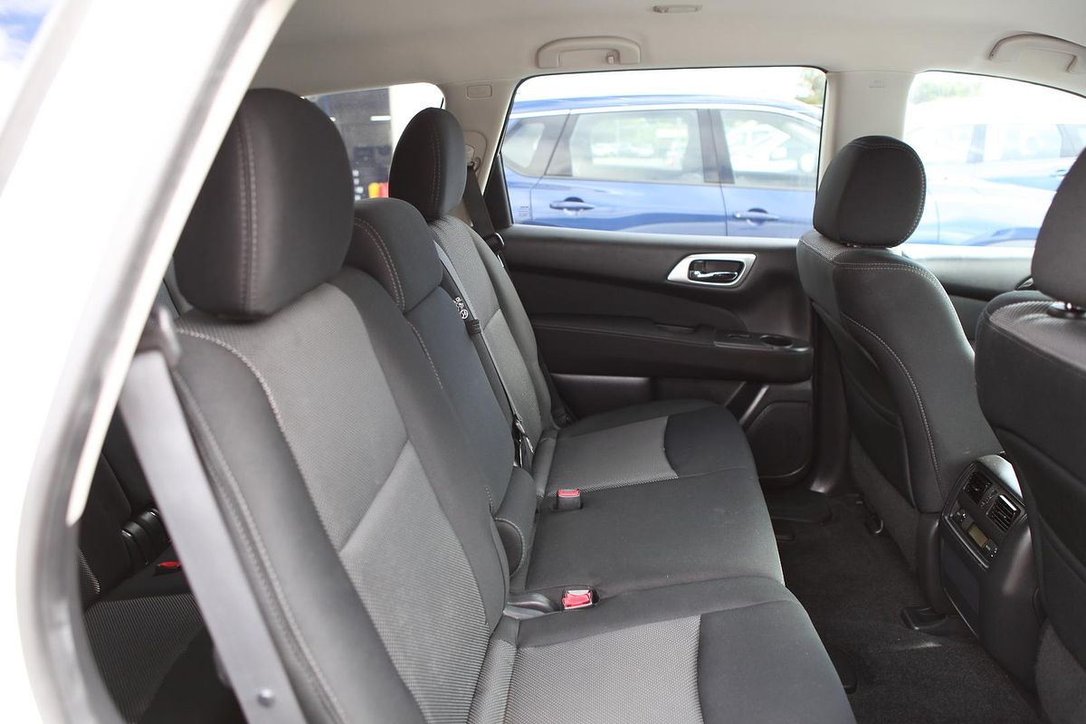2017 Nissan Pathfinder ST R52 Series II