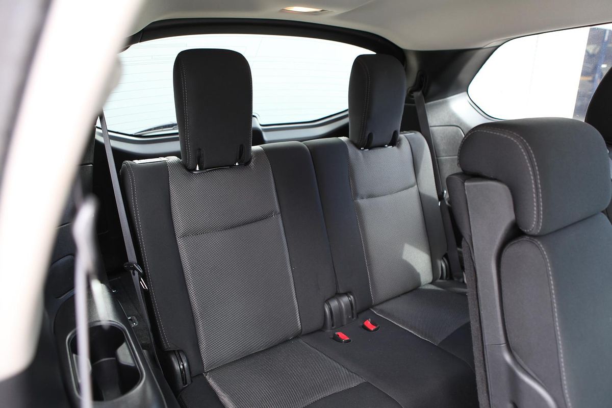 2017 Nissan Pathfinder ST R52 Series II