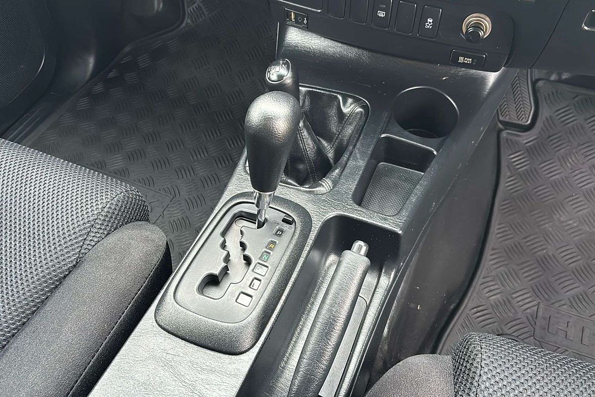 2015 Toyota Hilux SR KUN26R 4X4
