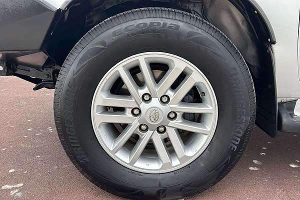 2015 Toyota Hilux SR KUN26R 4X4