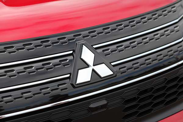 2022 Mitsubishi Outlander ES ZM
