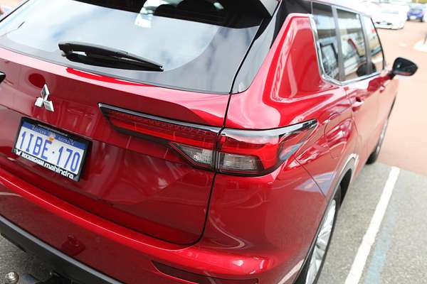 2022 Mitsubishi Outlander ES ZM