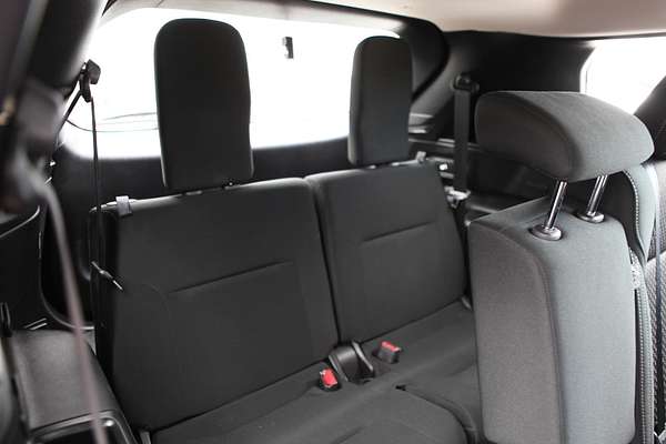2022 Mitsubishi Outlander ES ZM