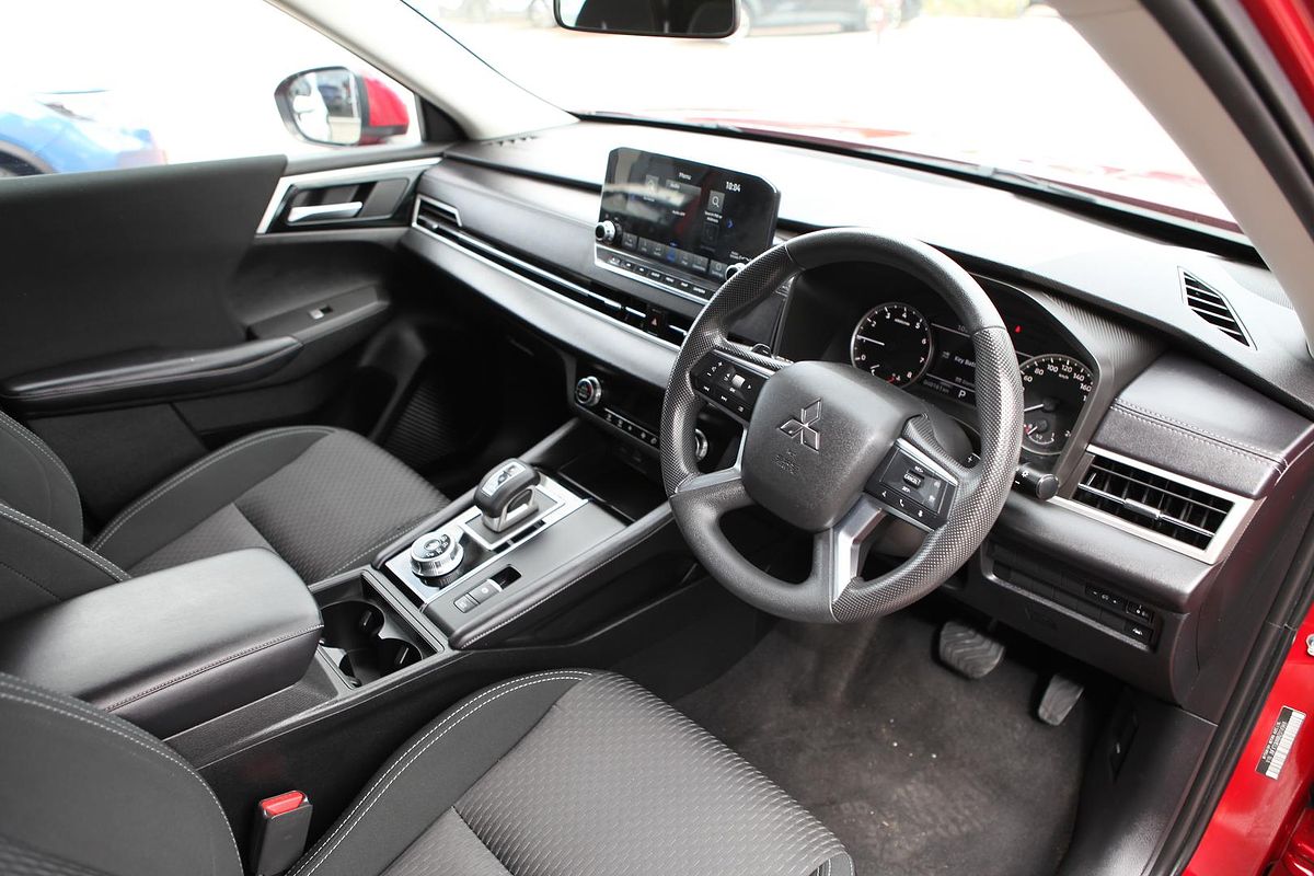 2022 Mitsubishi Outlander ES ZM