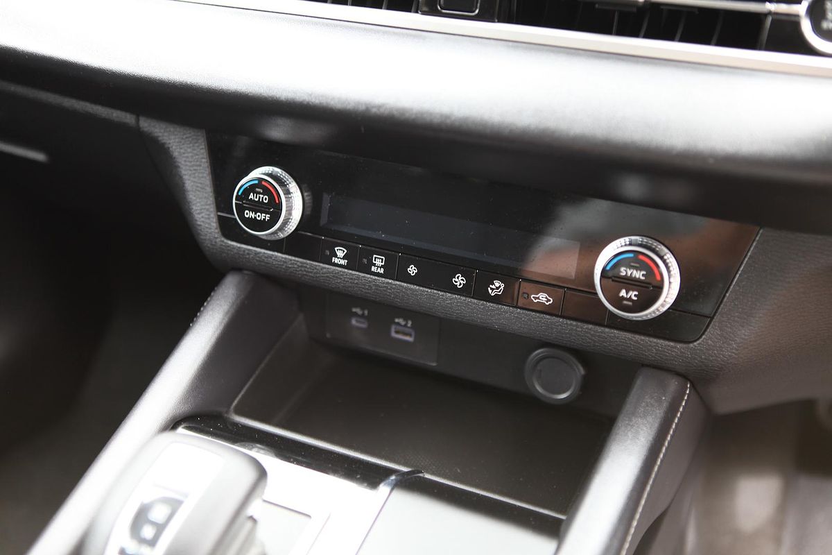 2022 Mitsubishi Outlander ES ZM