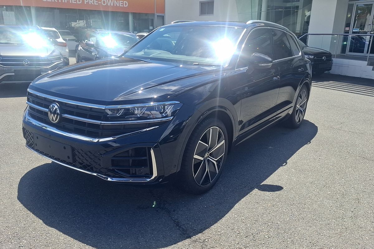 2024 Volkswagen Touareg 210TDI R-Line RC
