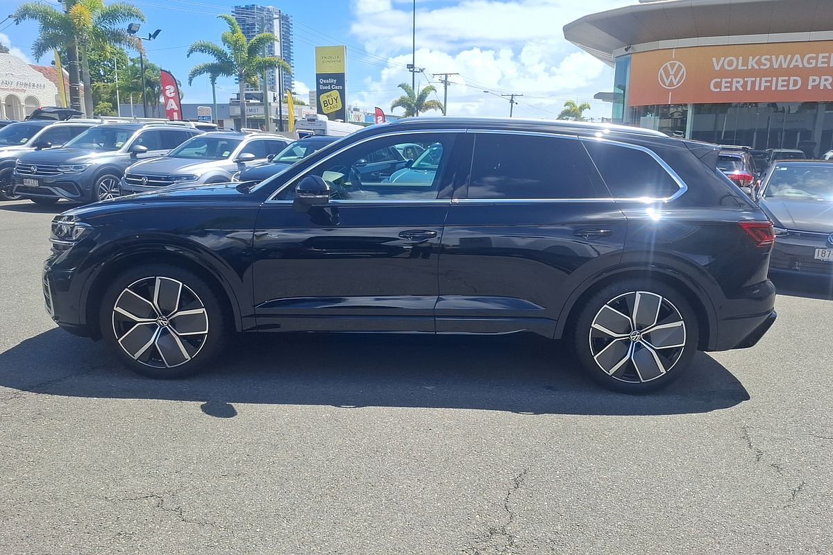 2024 Volkswagen Touareg 210TDI R-Line RC