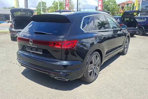 2024 Volkswagen Touareg 210TDI R-Line RC