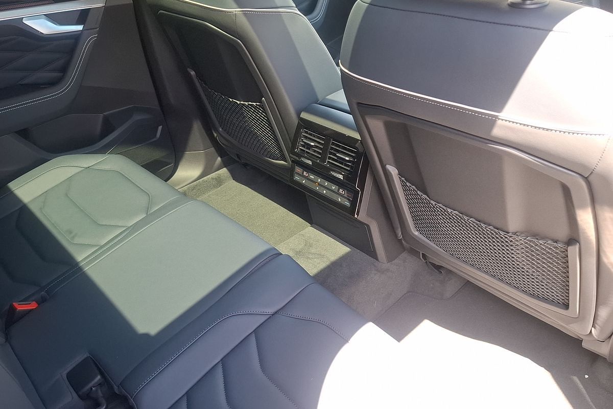 2024 Volkswagen Touareg 210TDI R-Line RC