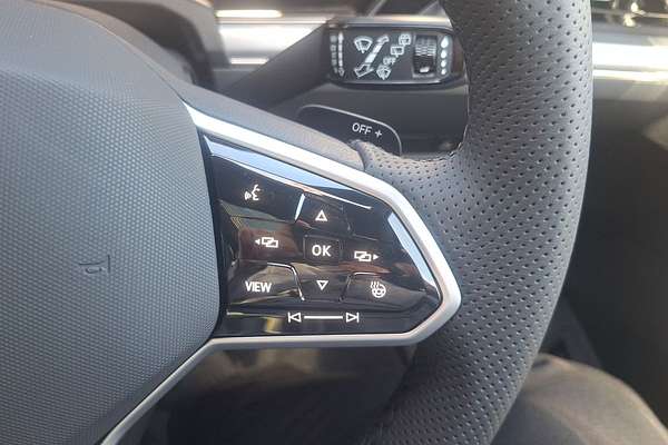 2024 Volkswagen Touareg 210TDI R-Line RC