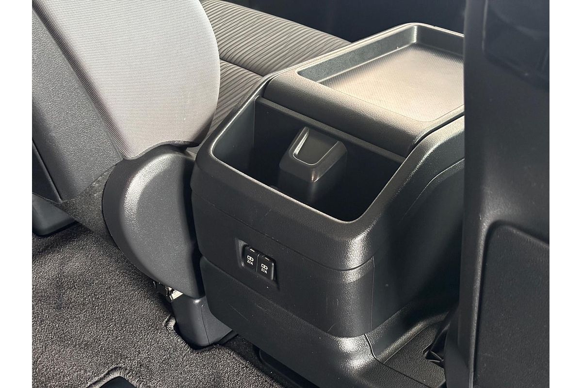 2019 Toyota Granvia GDH303R