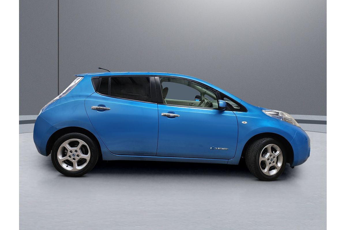 2014 Nissan Leaf  ZE0