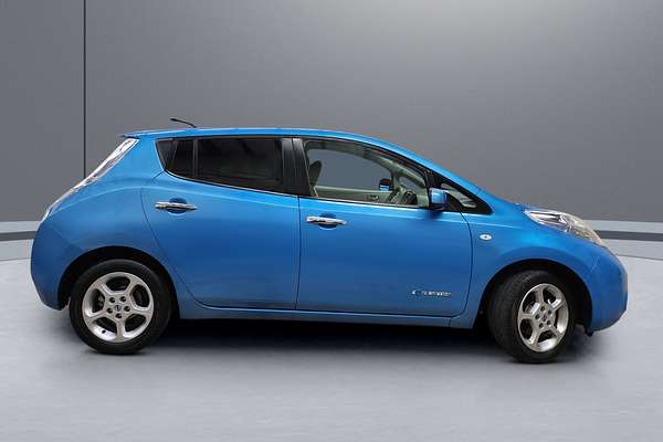 2014 Nissan Leaf  ZE0