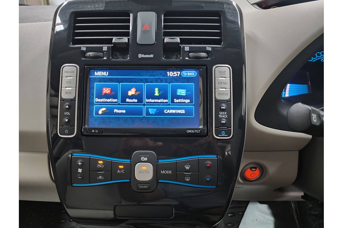 2014 Nissan Leaf  ZE0