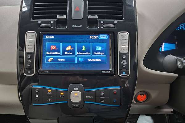 2014 Nissan Leaf  ZE0