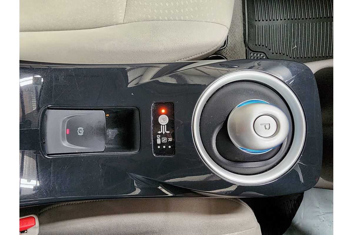 2014 Nissan Leaf  ZE0