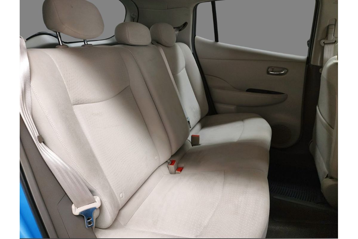 2014 Nissan Leaf  ZE0