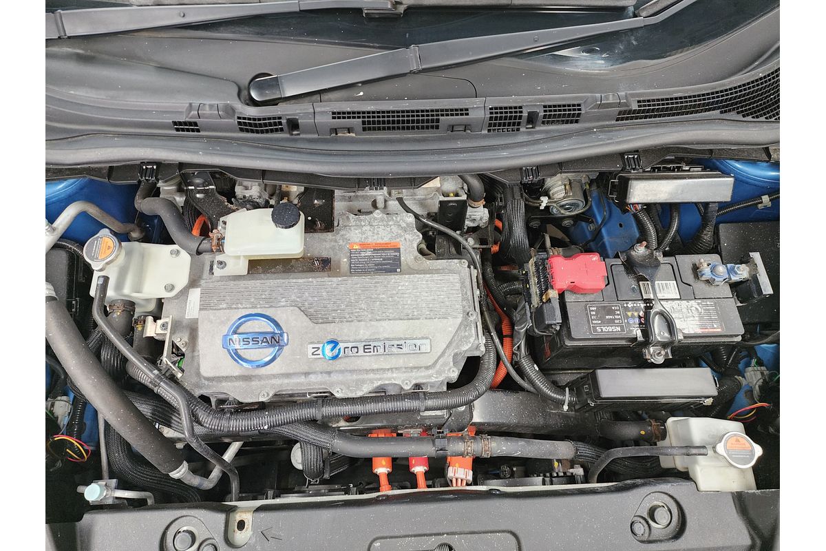 2014 Nissan Leaf  ZE0