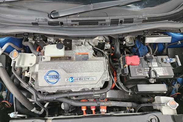 2014 Nissan Leaf  ZE0