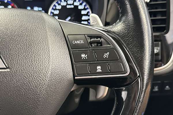 2020 Mitsubishi Outlander LS ZL