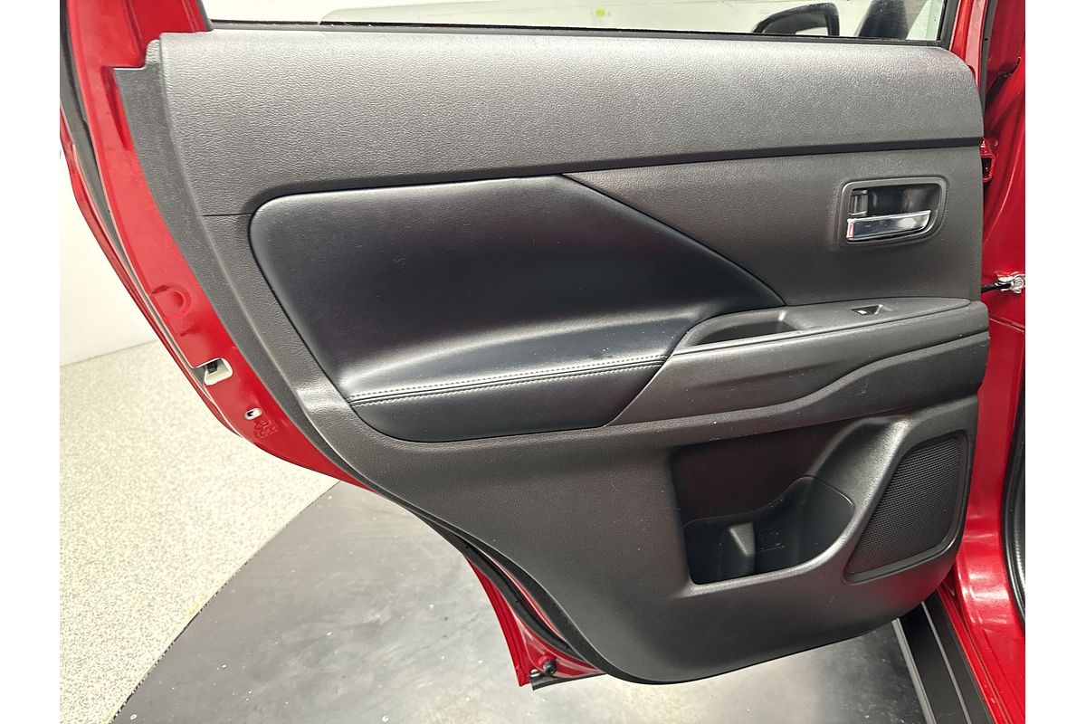 2020 Mitsubishi Outlander LS ZL