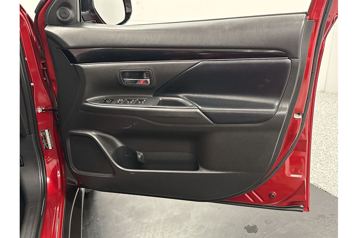 2020 Mitsubishi Outlander LS ZL