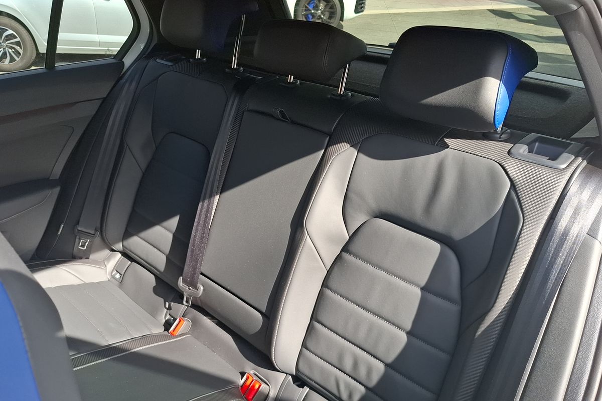 2024 Volkswagen Golf R 8