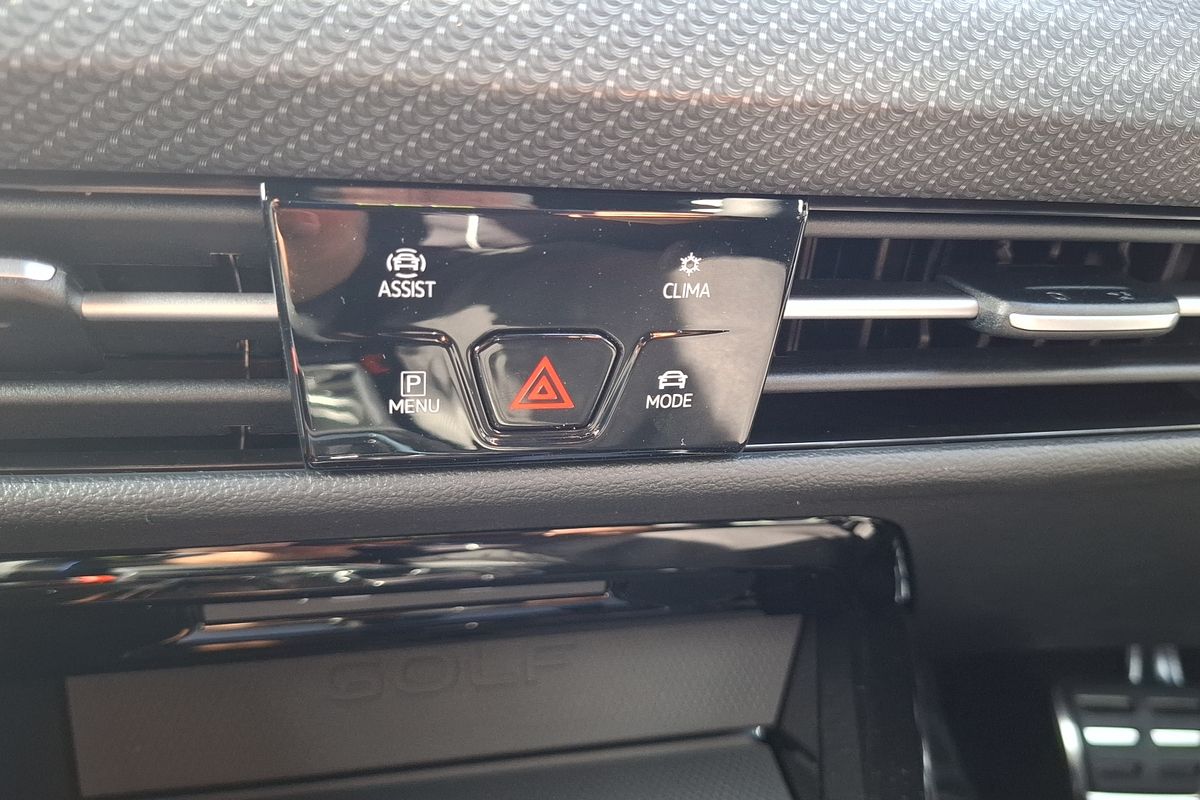 2024 Volkswagen Golf R 8