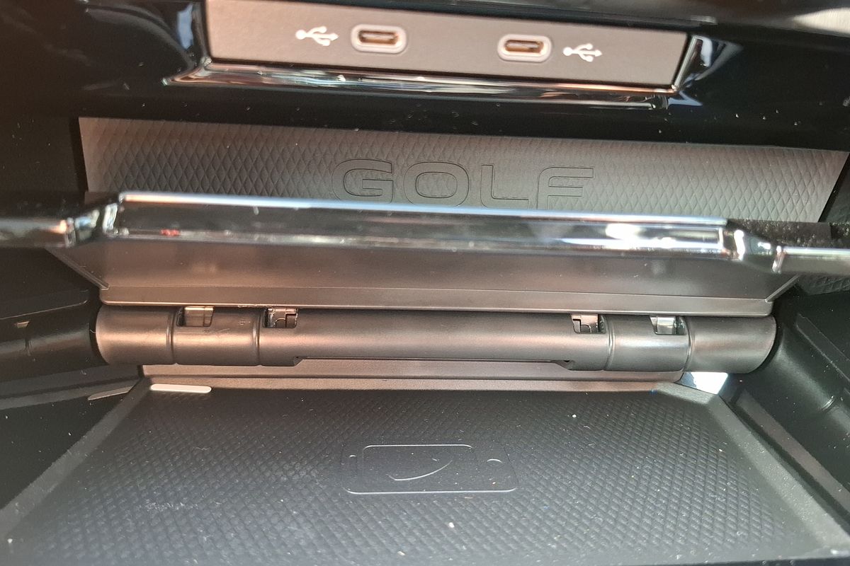 2024 Volkswagen Golf R 8