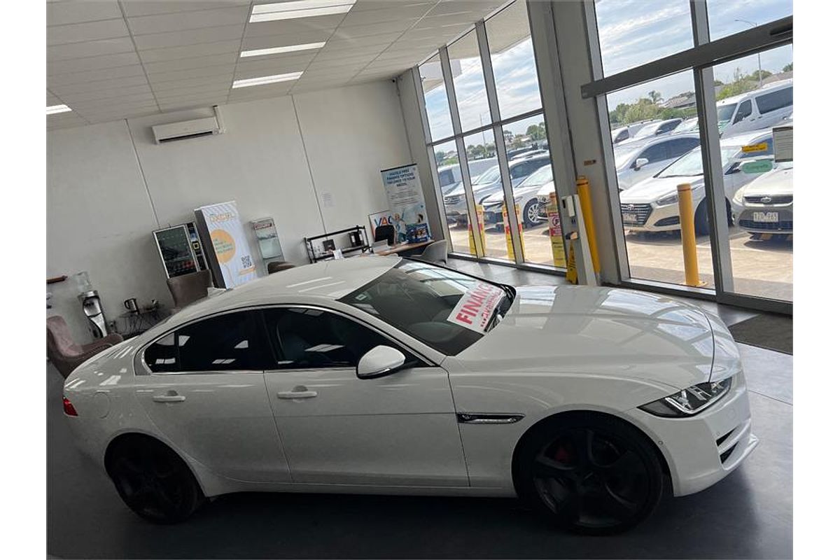 2016 Jaguar XE 20d R-SPORT MY17