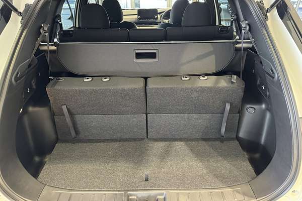 2024 Mitsubishi Outlander LS ZM