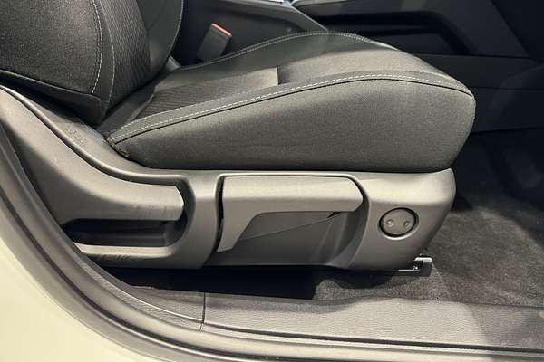2024 Mitsubishi Outlander LS ZM