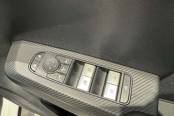 2024 Mitsubishi Outlander LS ZM