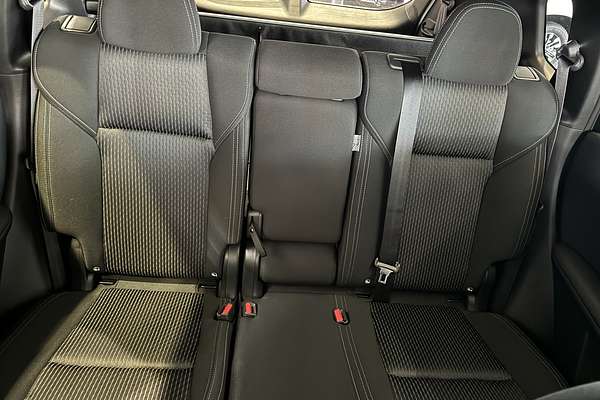 2024 Mitsubishi Outlander LS ZM