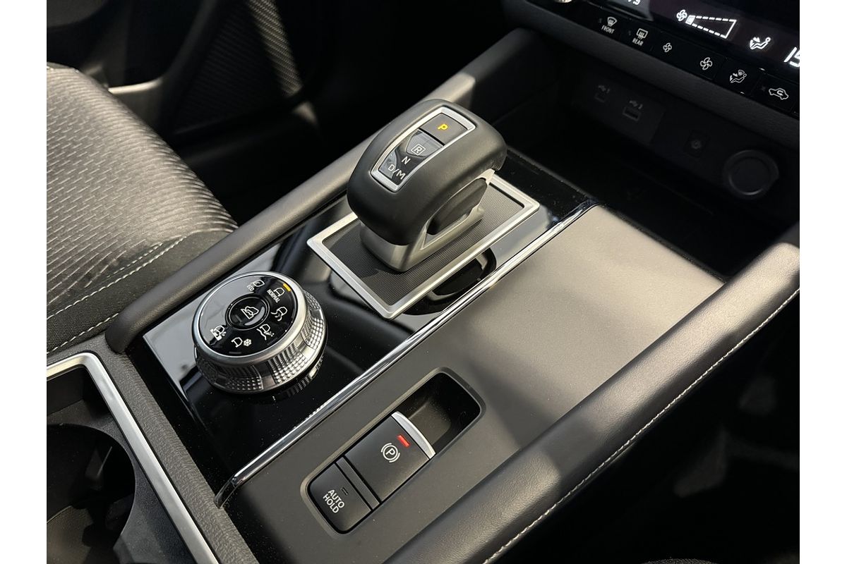 2024 Mitsubishi ZM Outlander LS 2.5L CVT 2WD 7ST
