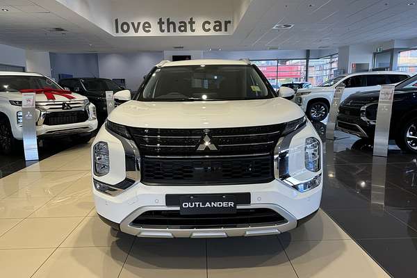 2024 Mitsubishi Outlander LS ZM