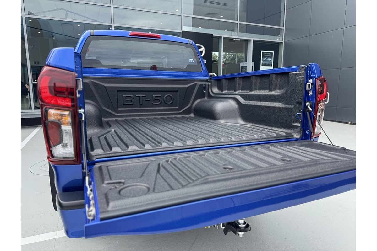 Mazda  G 6AUTO 3.0L DUAL CAB PICKUP XTR 4X4