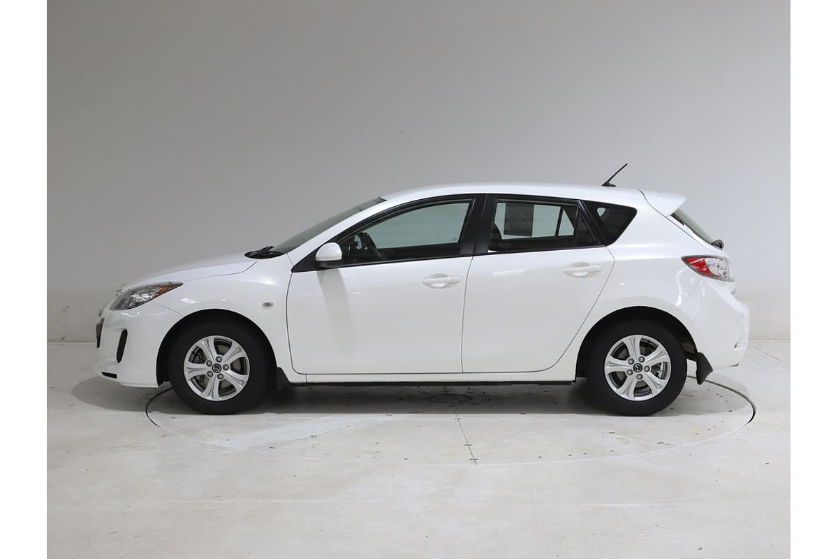 MAZDA3 H 5 SPEED AUTO HATCH NEO
