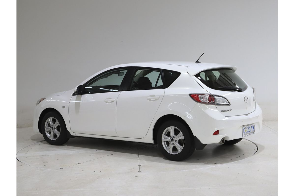 MAZDA3 H 5 SPEED AUTO HATCH NEO
